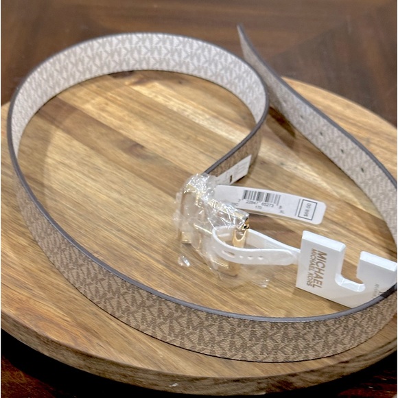 Michael Kors - Women's XL Reversible MK  Tan/White/ Leather Belt - Picture 12 of 14